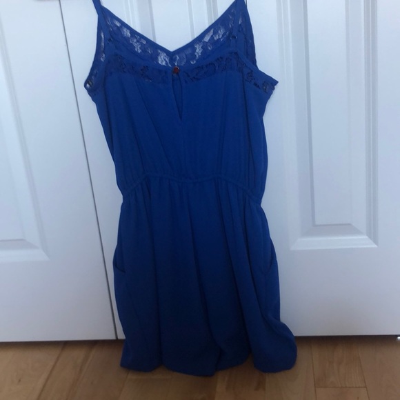 blue romper with lace details - Picture 2 of 3